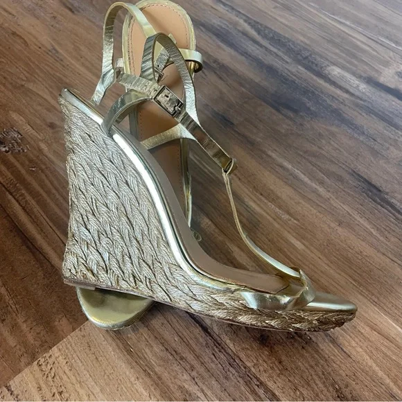 Badgley Mischka 7.5 Gold T-Strap Sling-Back Buckle Jute Wedges Heels - Picture 4 of 9